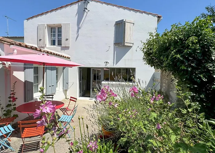 Charmante Location Dans Le Centre De St Martin * Saint-Martin-de-Re