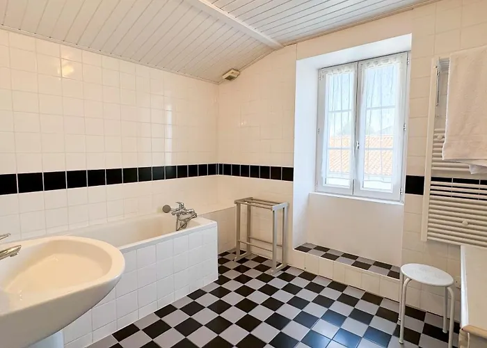 Charmante Location Dans Le Centre De St Martin Villa Saint-Martin-de-Re